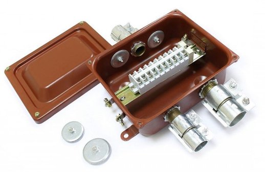 Коробка клеммная металлическая с муфтами ТР для трубной электропроводки ККМТ ЗЭТА ККМТ-10 У3 IP31 (zeta30370)