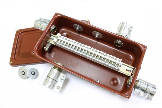 Коробка клеммная металлическая с муфтами ТР для трубной электропроводки ККМТ ЗЭТА ККМТ-20 У3 IP31 (zeta30371)